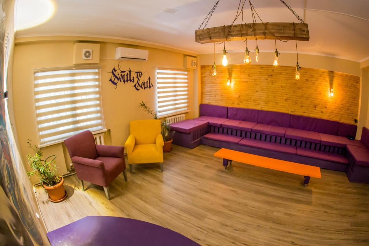 West Point Soul Hostel Almaty Eksteriør billede